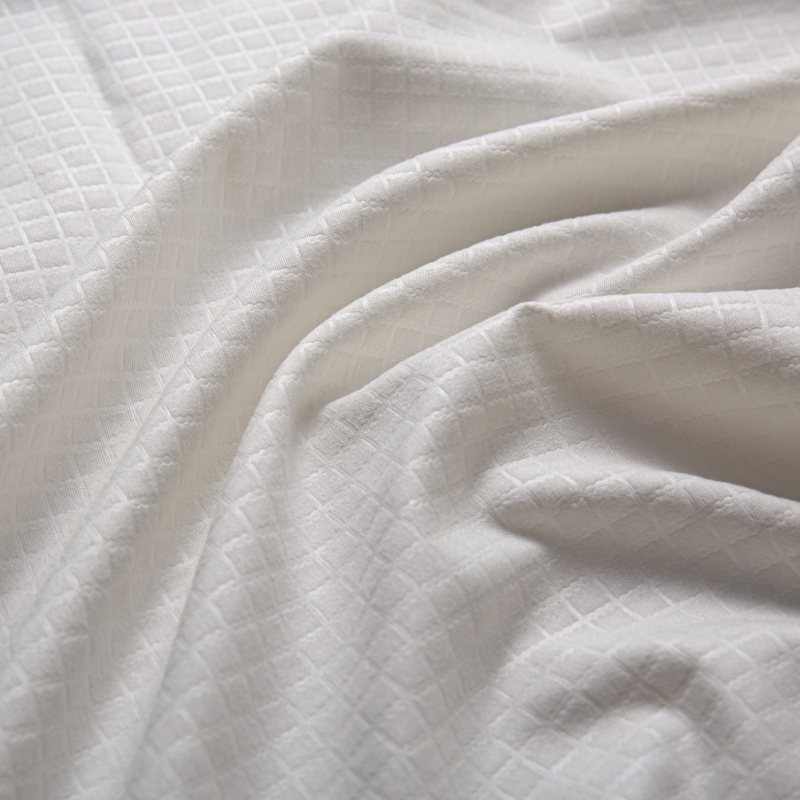 Polyester Microfiber Dyed Bedsheet caelatum Fabric